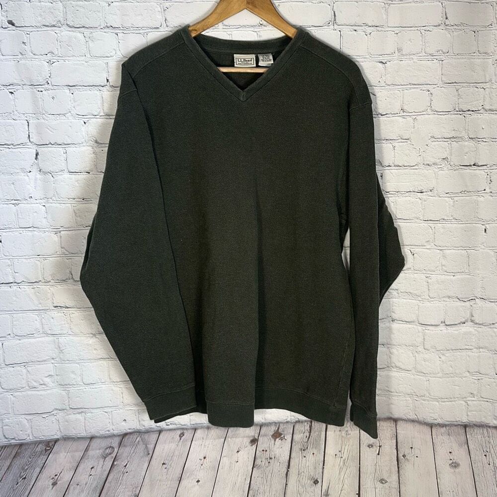 LL Bean Item 0 RL90 Green Vneck Pullover Shirt size Large Tall L